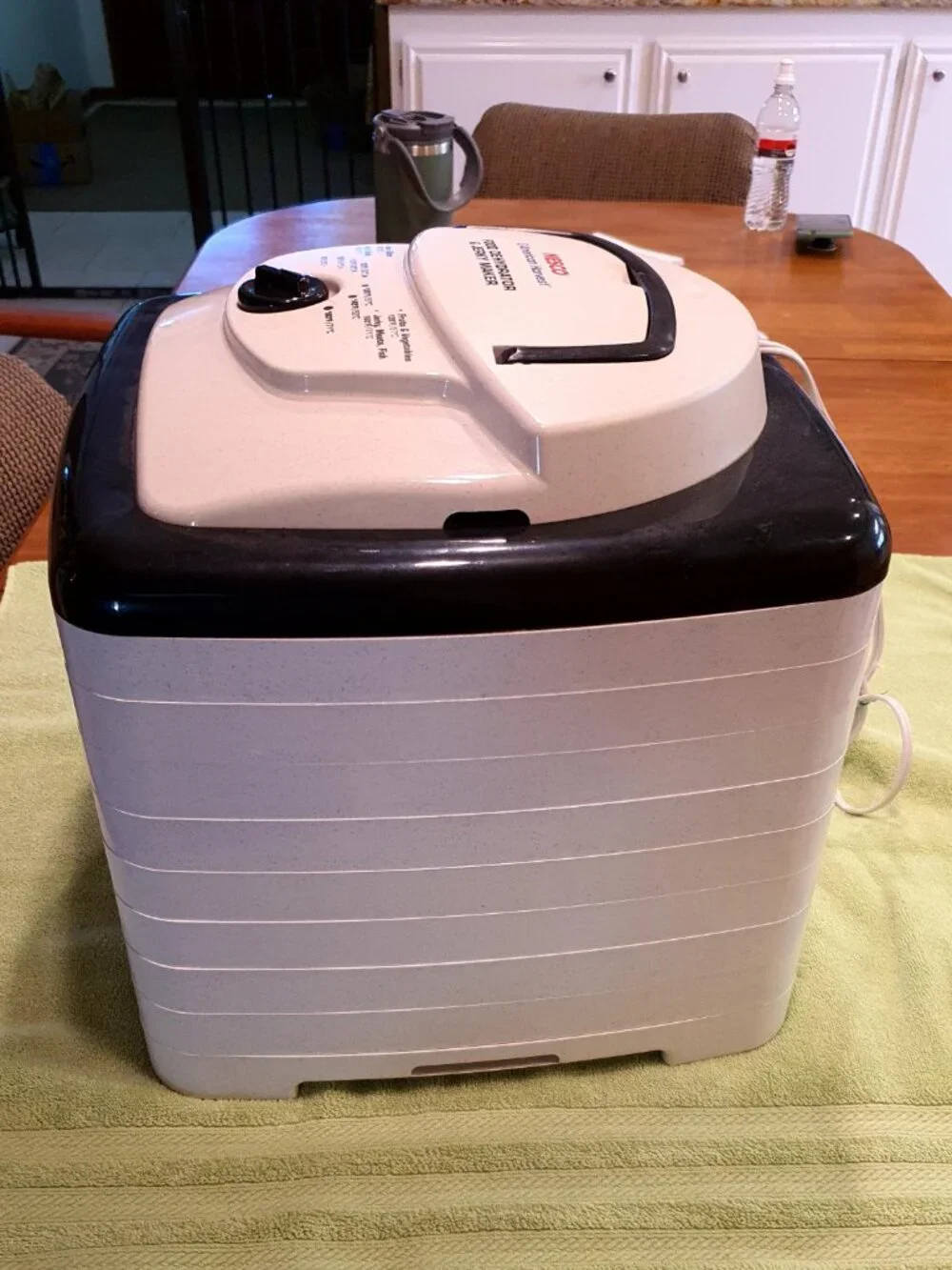 Nesco American Harvest Dehydrator Food & Jerky Maker Square 8 Trays FD-80 USA